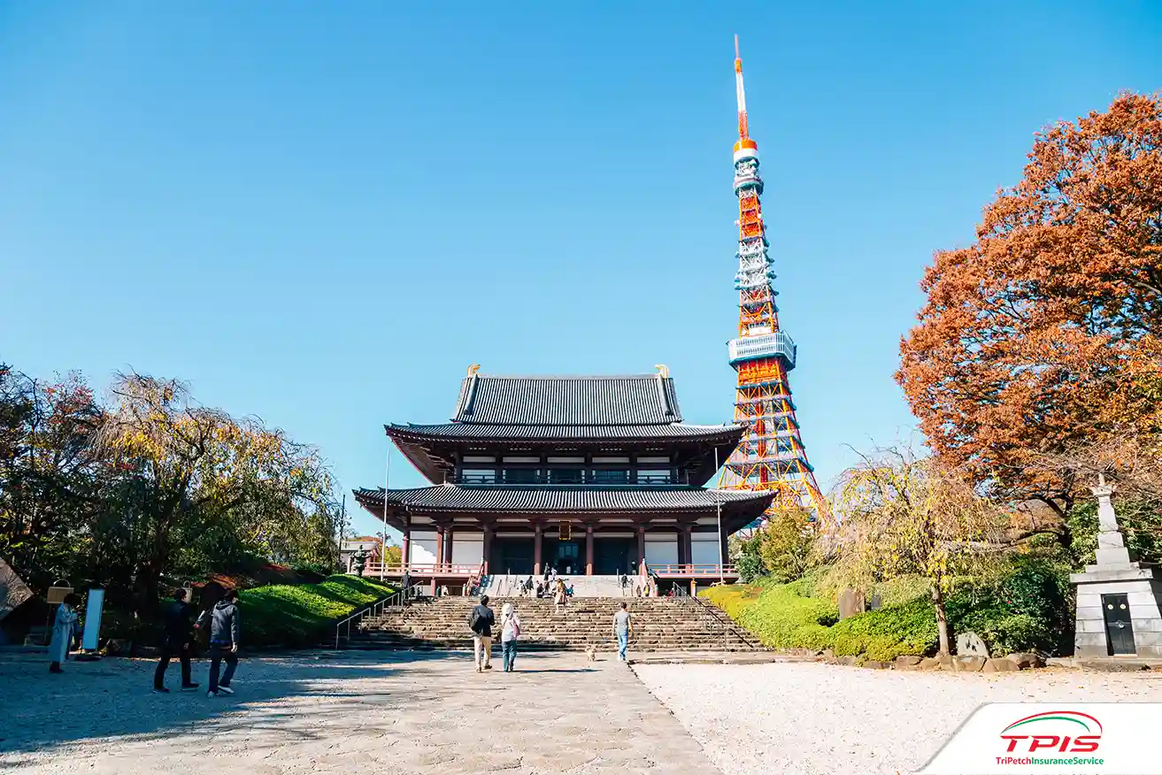 วัดโซโจจิ ลอดผ่านประตู "ซังเกะดัตสึมง" (Zojoji Temple)